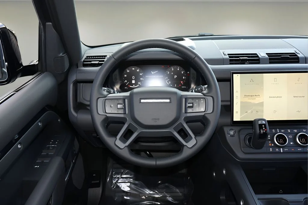 New 2026 Santorini Black Land Rover X-Dynamic SE image 15