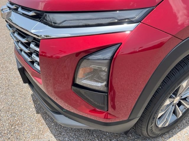 Used 2025 Radiant Red Tintcoat Chevrolet LT image 4