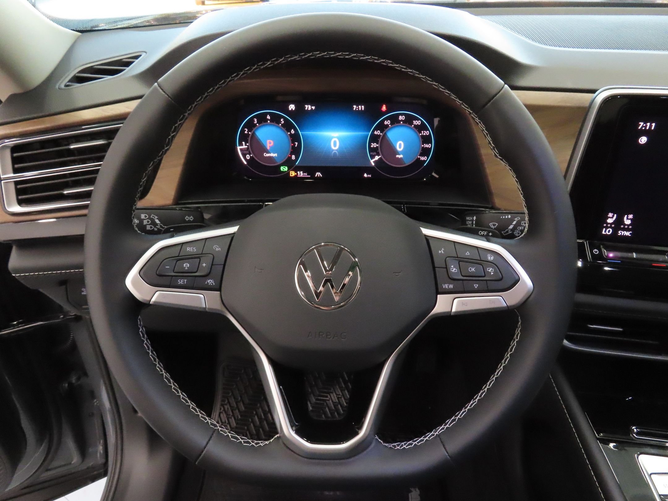 Used 2026 Gray Volkswagen 2.0T SE w/Technology image 15