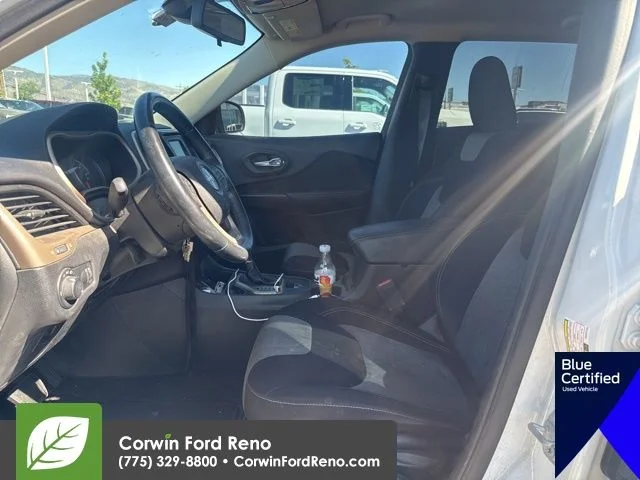 Used 2017 Bright White Clearcoat Jeep Sport image 11