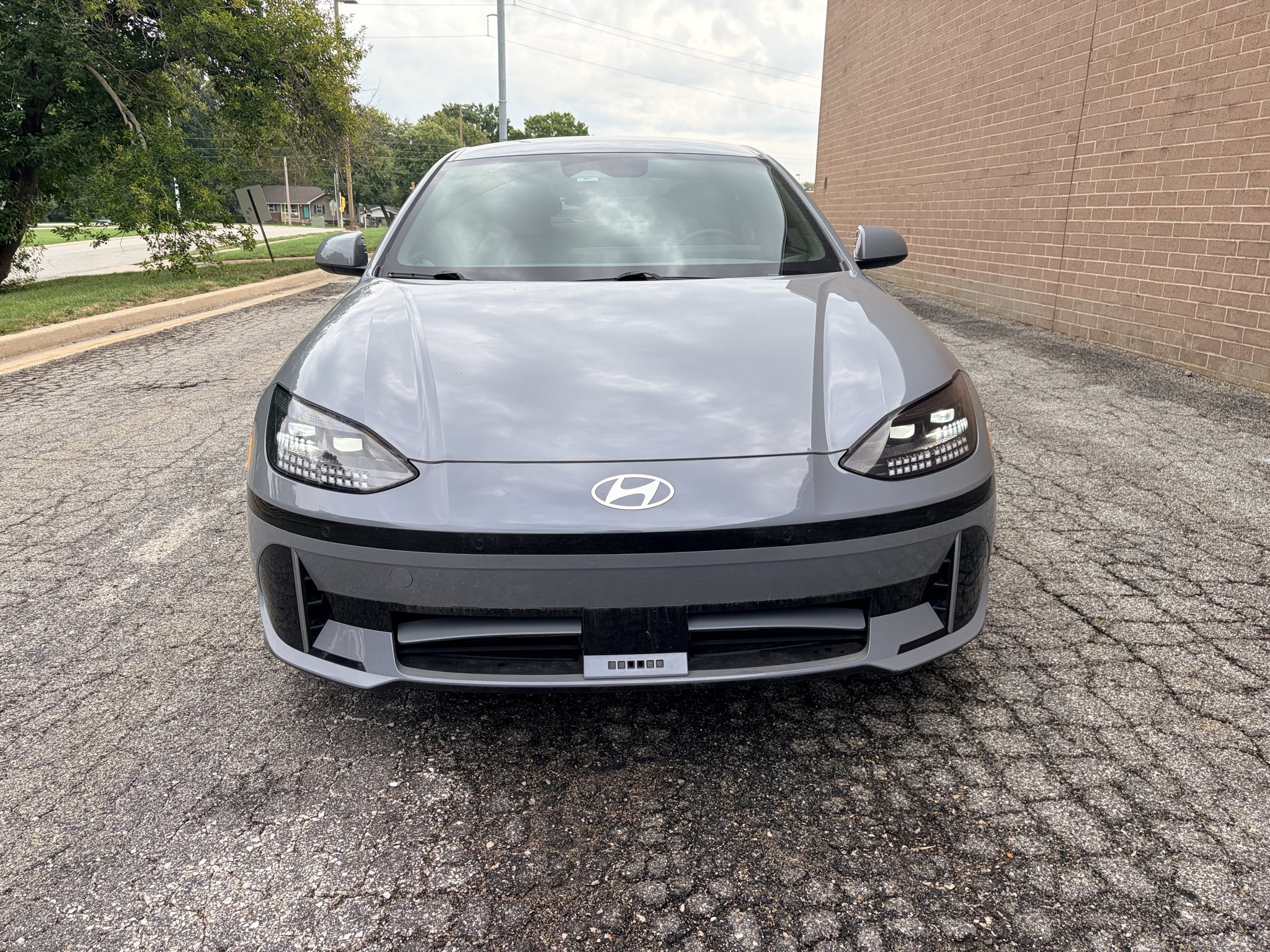 Used 2023 Transmission Blue Hyundai SEL image 8