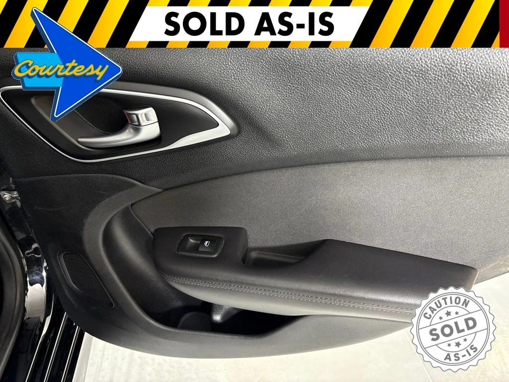 Used 2015 Black Chrysler Limited image 18