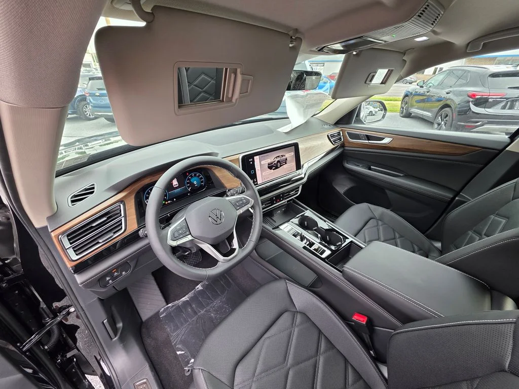 New 2026 Deep Black Pearl Volkswagen SE w/Technology image 16