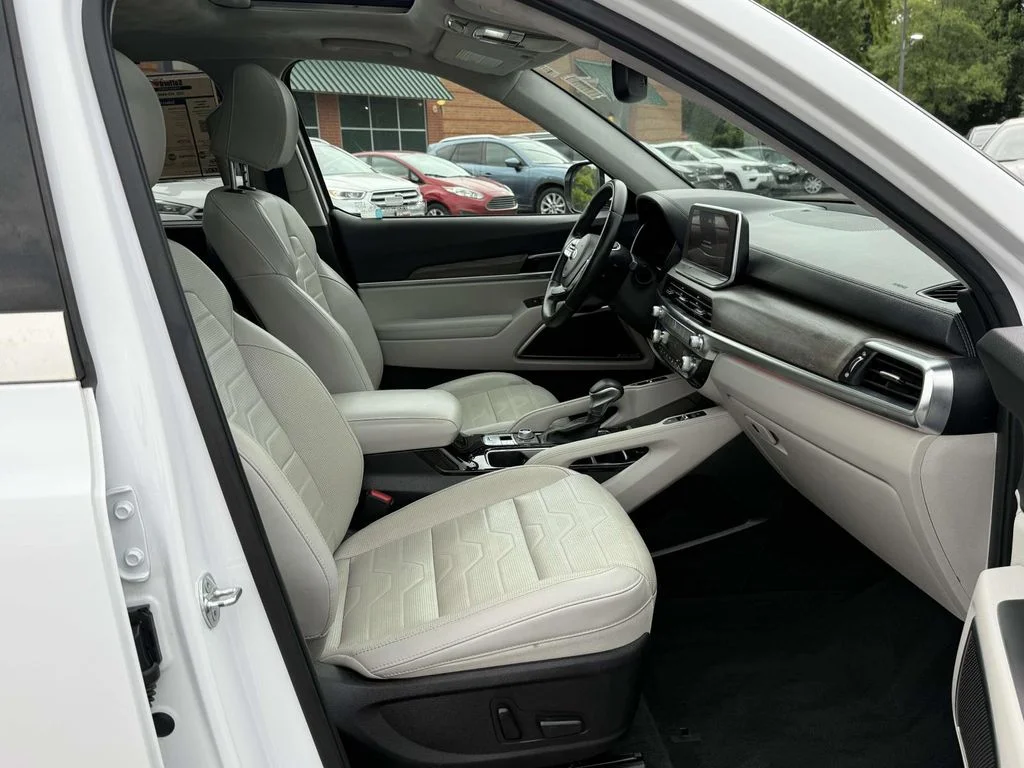 Used 2021 White Kia SX image 15