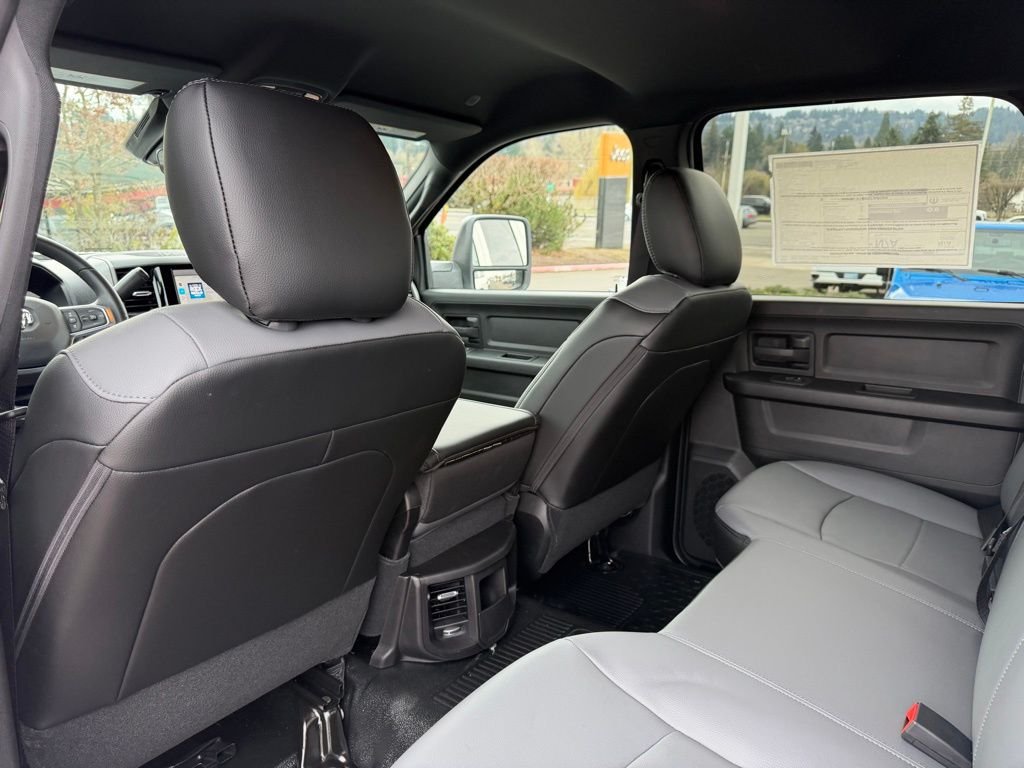 New 2026 Bright White Clearcoat RAM Tradesman image 32