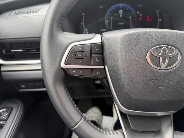 Used 2025 Blue Toyota XLE image 39