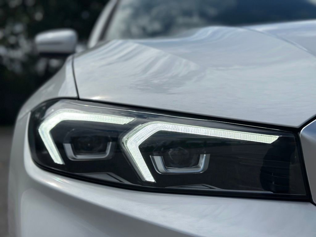 New 2026 Mineral White Metallic BMW 330i xDrive image 10