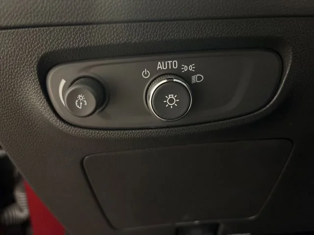 2025 Buick Encore GX Sport Touring - Photo 17