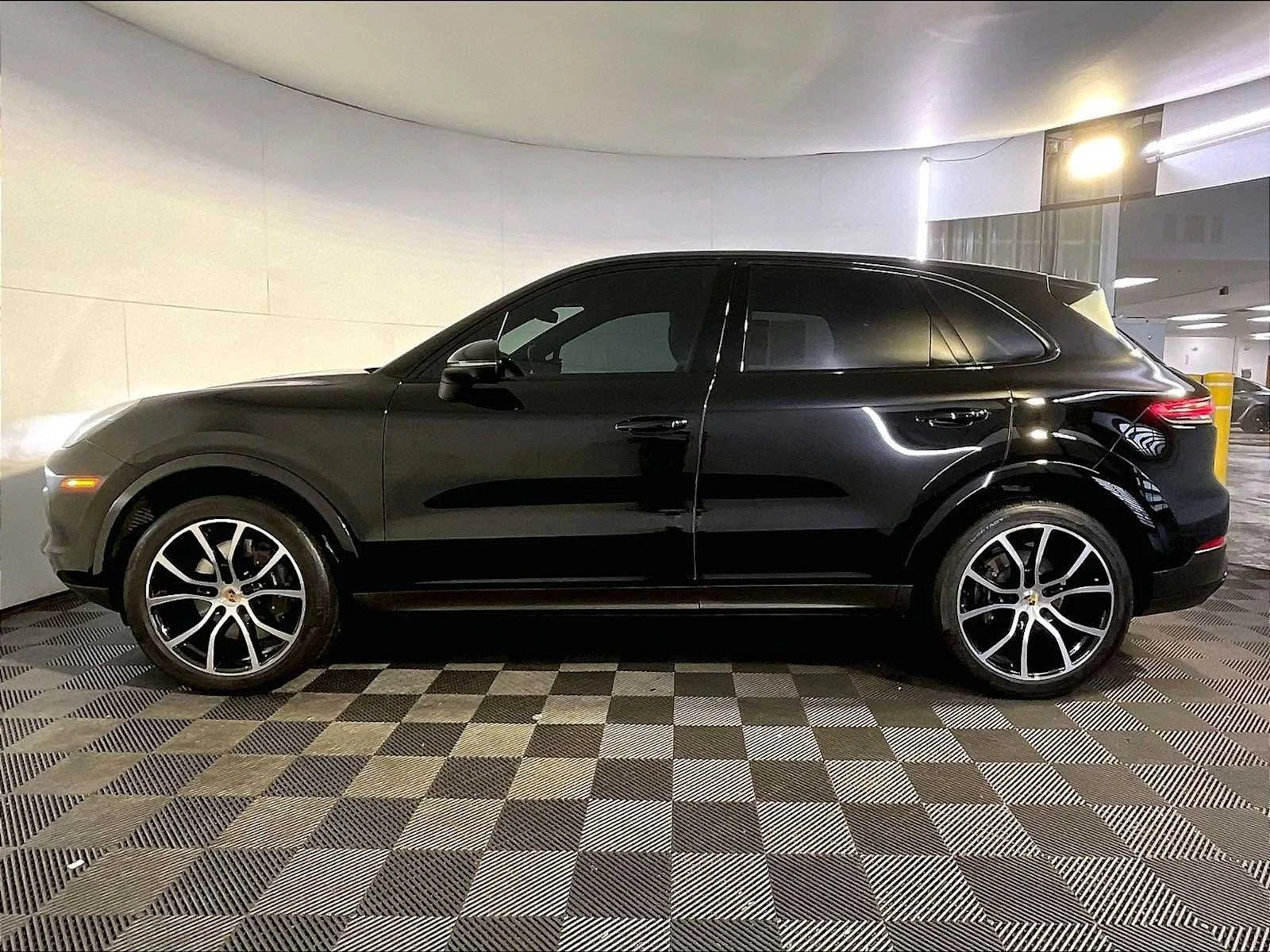 Certified Pre-Owned 2023 Porsche Cayenne Platinum Edition