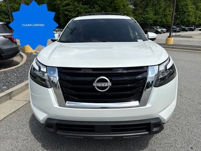 Used 2025 White Nissan SV image 3