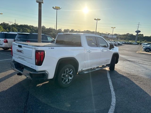 Used 2023 Summit White GMC SLT image 3