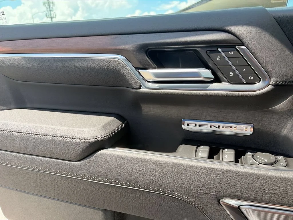 New 2026 Glacier White Tricoat GMC Denali image 29