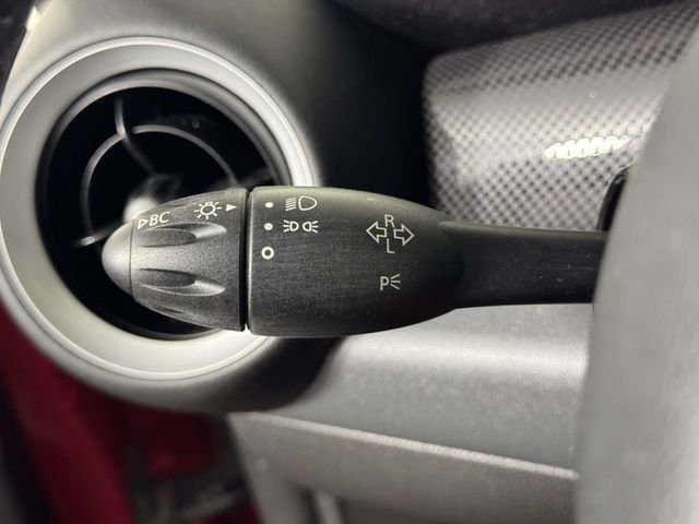 Used 2011 Chili Red MINI Base image 20