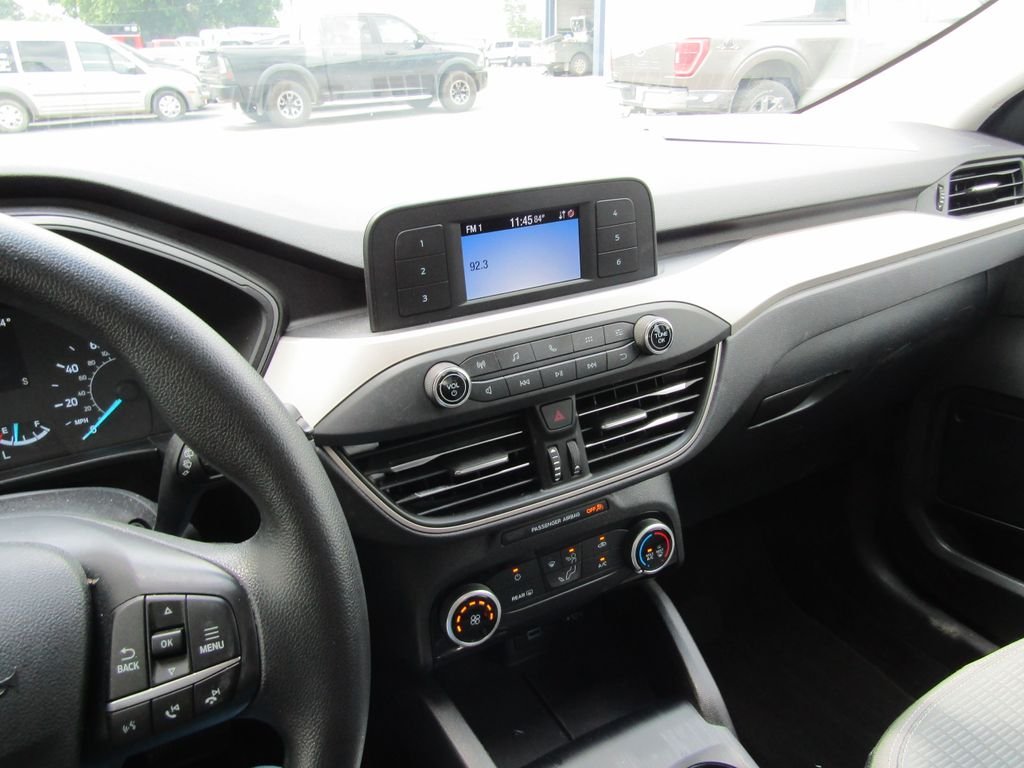 Used 2022 White Ford S image 20