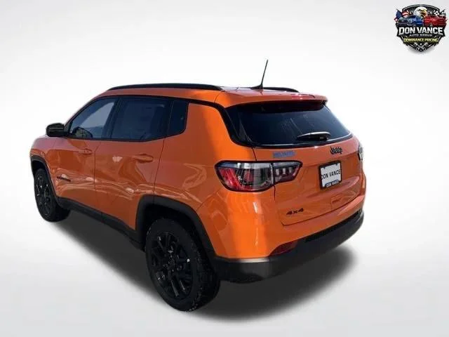 New 2026 Joose Exterior Paint Jeep Latitude image 3