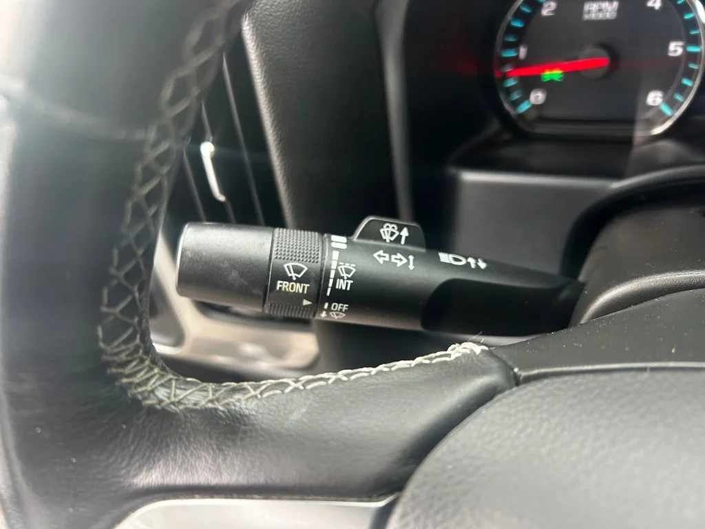 Used 2018 White Chevrolet LT image 27