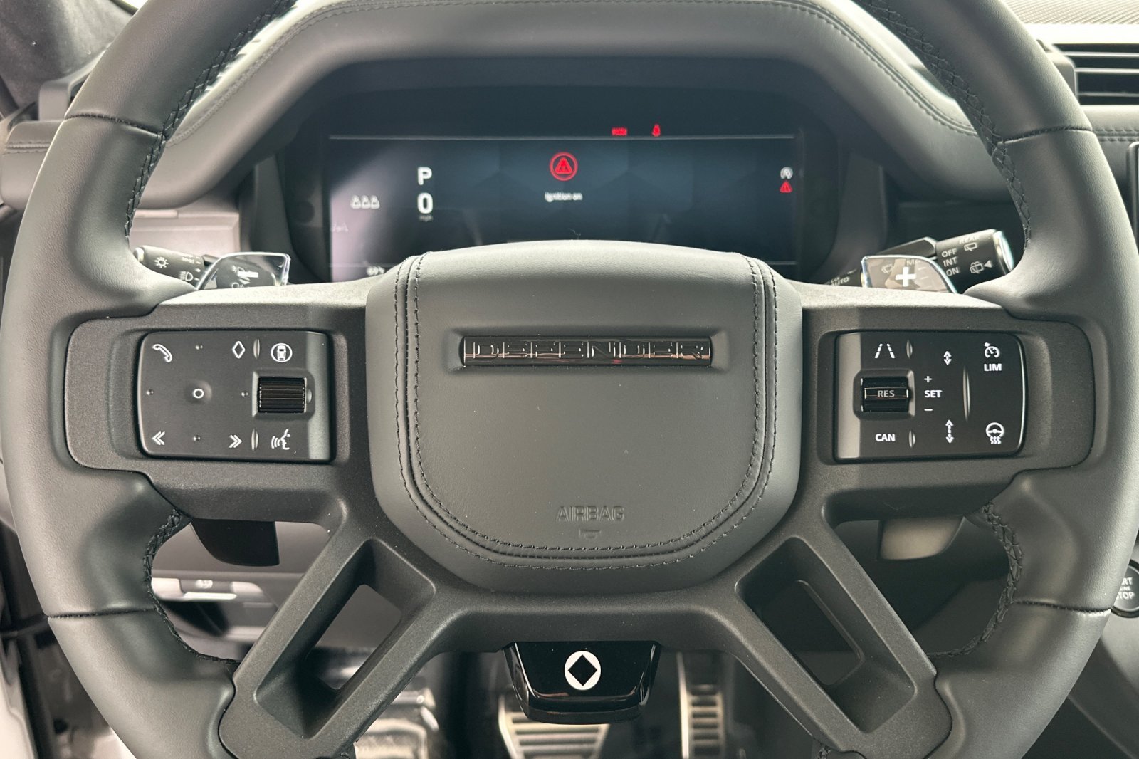 2026 Land Rover Defender OCTA - Photo 23