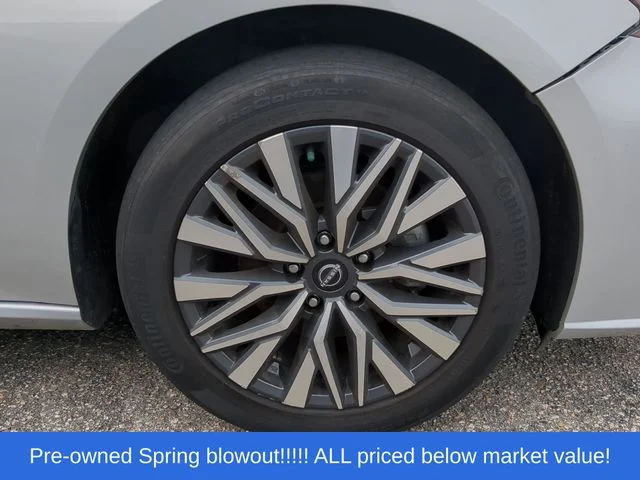 Used 2024 Silver Nissan 2.5 SV image 13