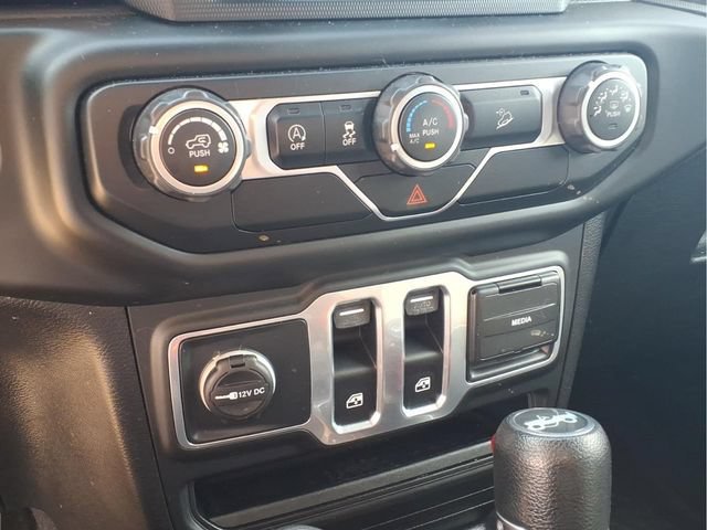 Used 2018 Red Jeep Sport S 4x4 image 10