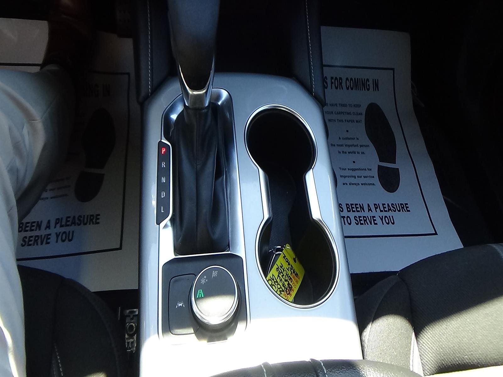 Used 2025 Summit White (gaz) Chevrolet LT image 25