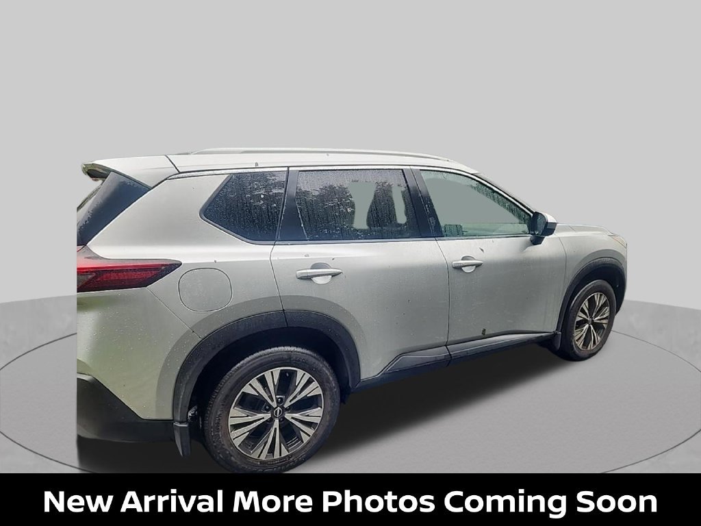 Used 2023 Silver Nissan SV image 3