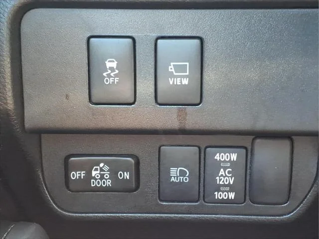 Certified Used 2023 BLUE CRUSH METALLIC Toyota  image 18