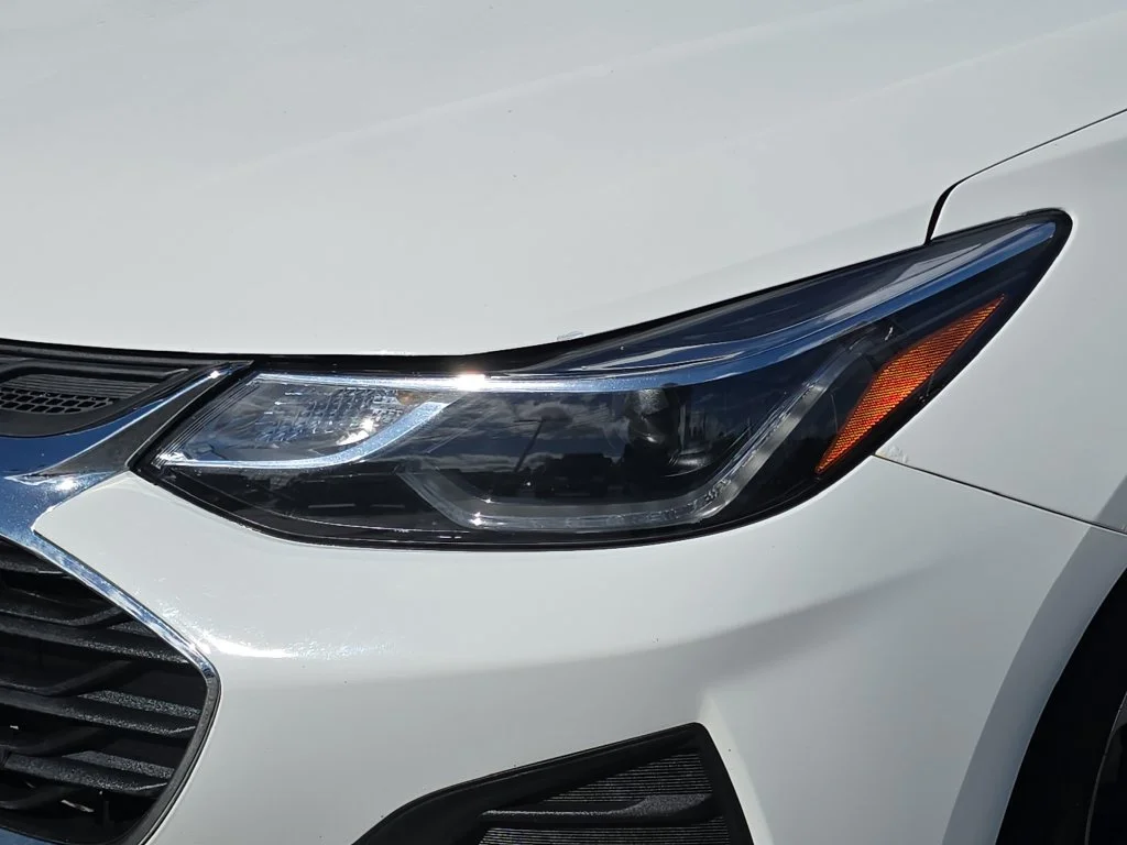 Used 2019 SUMMIT WHITE Chevrolet LT image 31