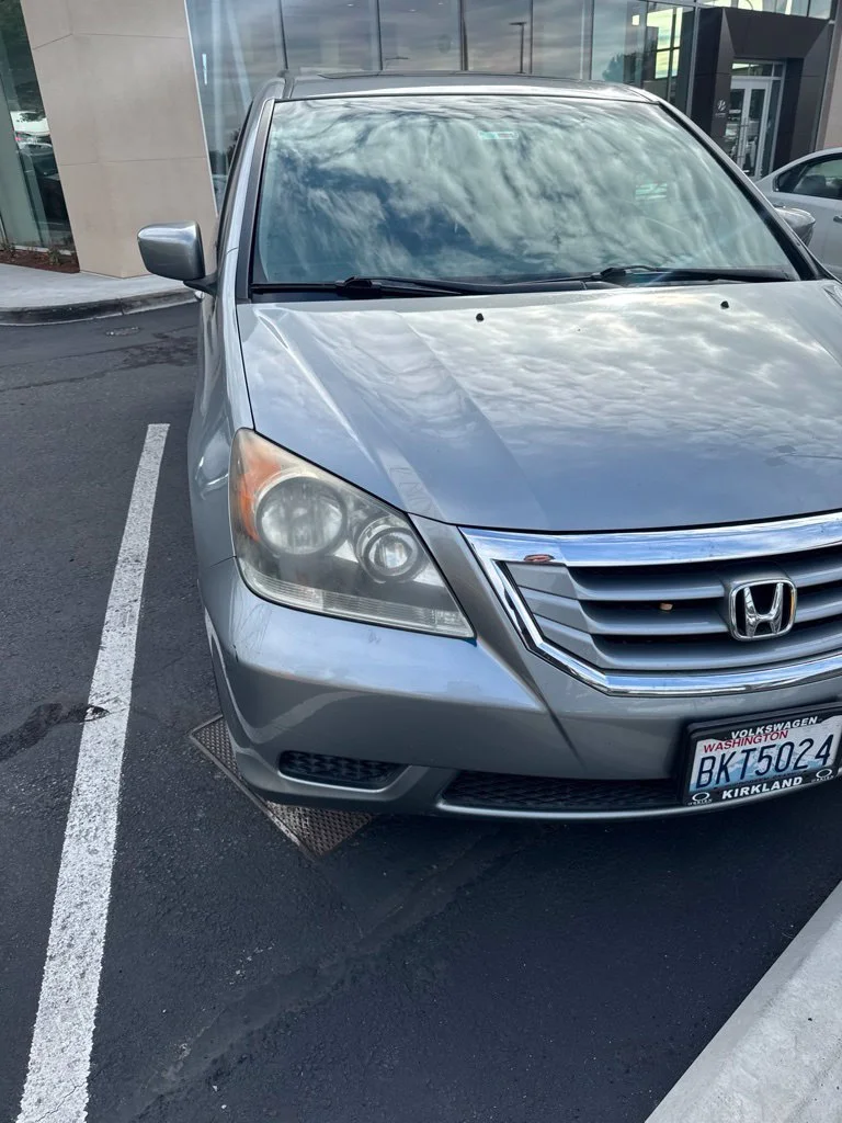 Used 2010 Silver Honda EX-L image 1