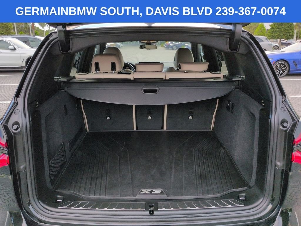 Certified Used 2022 Black Sapphire Metallic BMW xDrive30i image 15