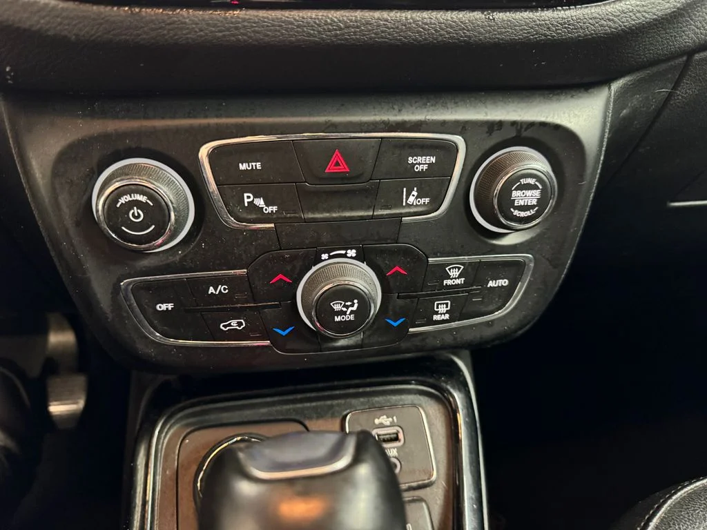 Used 2021 Gray Jeep Limited image 23