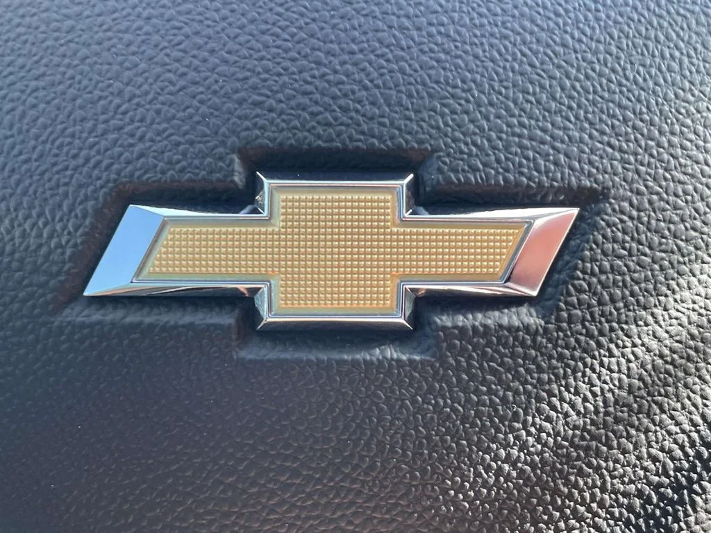 New 2026 Summit White Chevrolet LT image 30