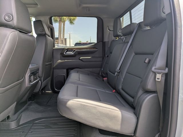 New 2026 Sterling Metallic GMC Elevation image 17