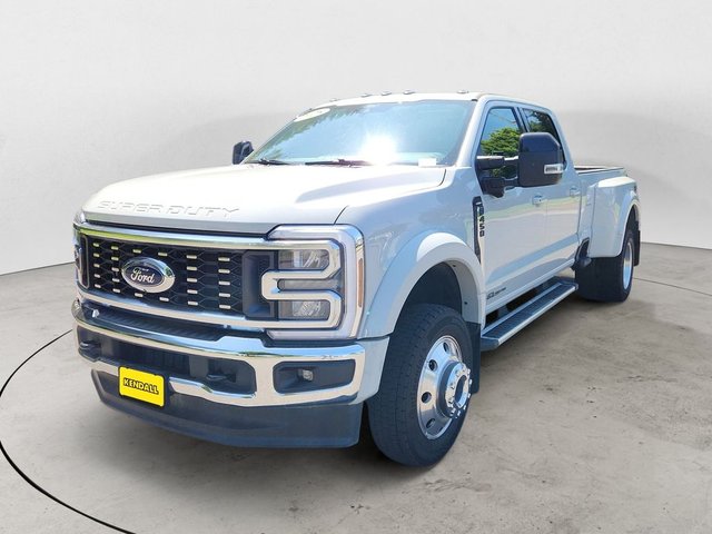 2025 Ford F-450SD Lariat