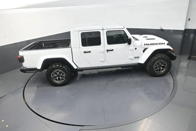 New 2026 Bright White Clear-Coat Exterior Paint Jeep Rubicon X image 18