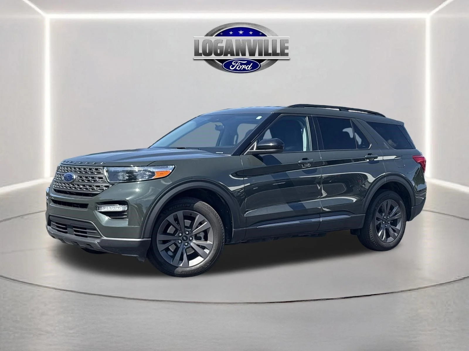 Certified Used 2024 Green Metallic Ford XLT image 1