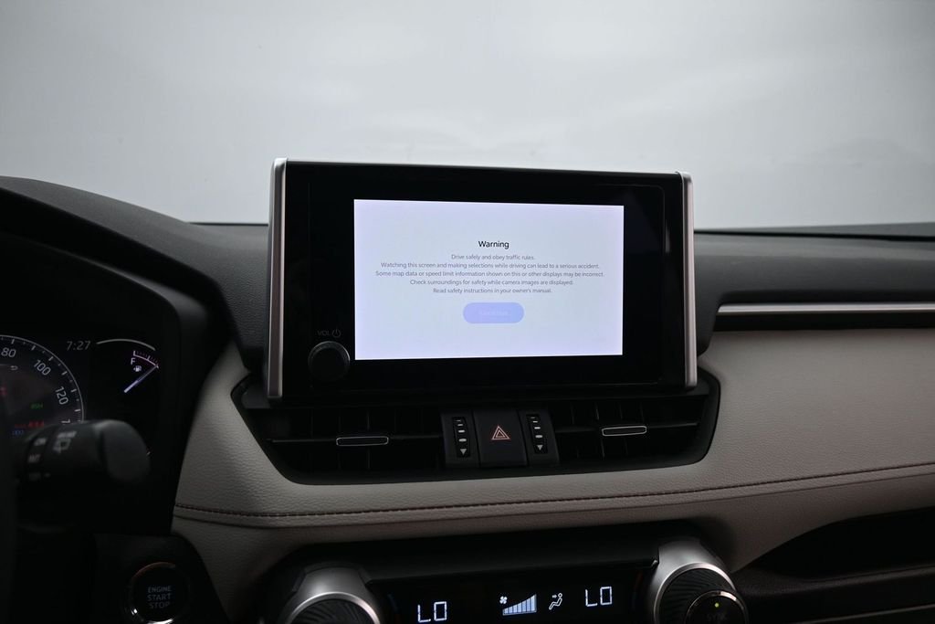 Used 2024 Beige Toyota XLE Premium image 21