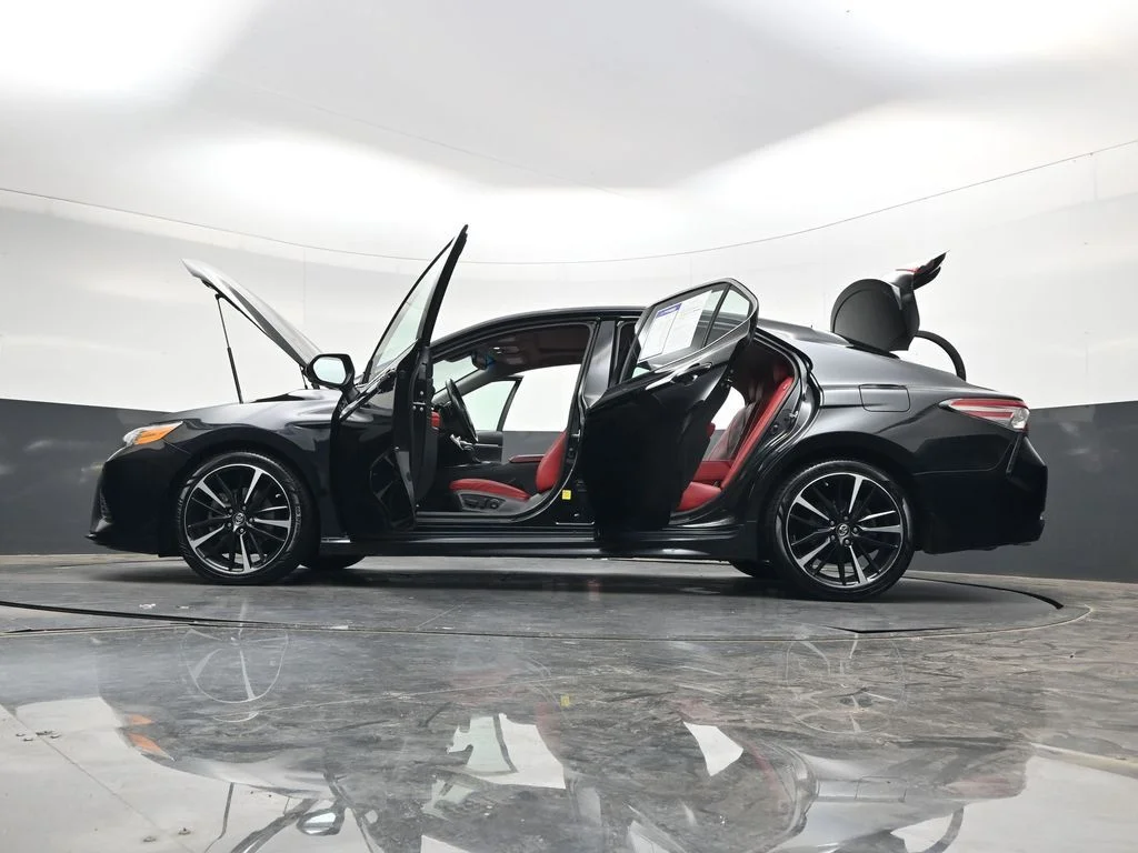 Used 2018 Midnight Black Metallic Toyota XSE image 44