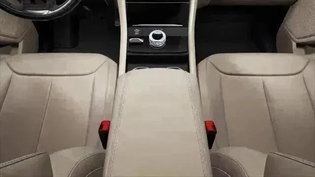 New 2027 Bright White Clear-Coat Paint Jeep Limited image 28