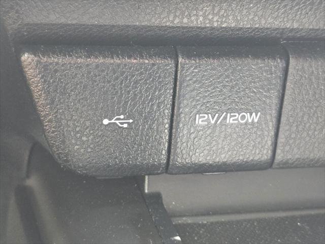Certified Used 2022 MID BLK/WIND CHILL Toyota  image 28