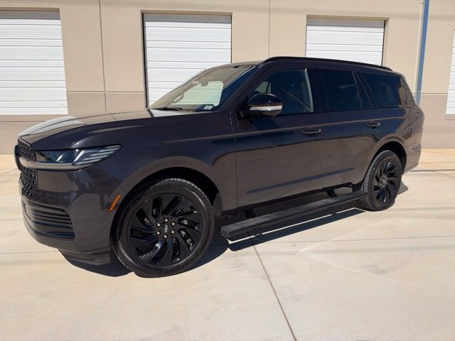 Used 2025 Gray Lincoln Reserve image 1
