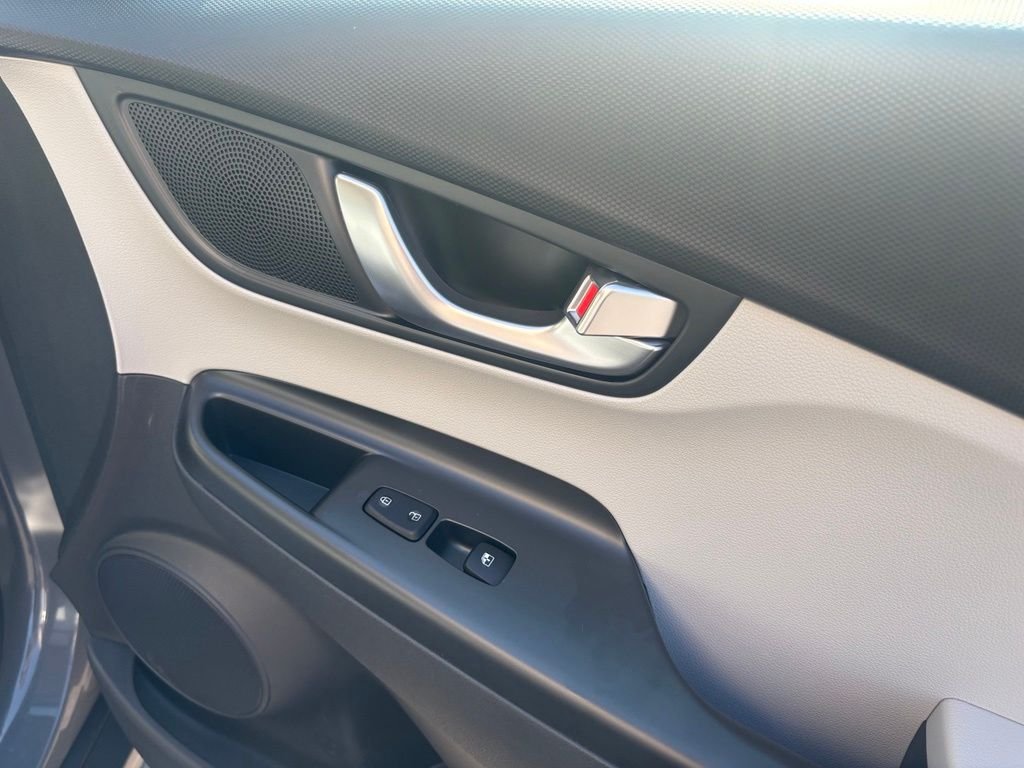 Used 2023 Gray Hyundai SE image 14