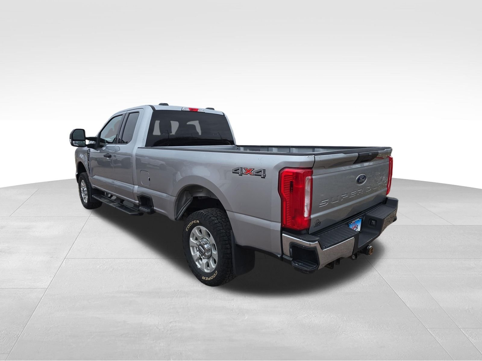 Used 2023 Silver Metallic Ford XLT image 3