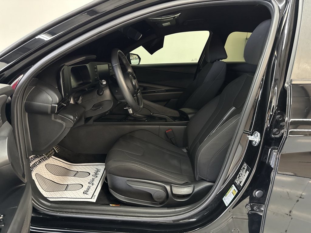 2025 Hyundai Elantra SEL - Photo 12