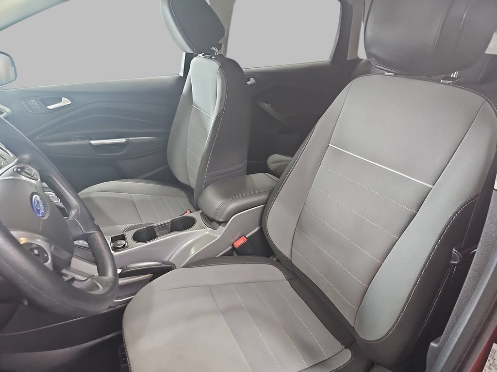 Used 2015 White Ford SE image 18
