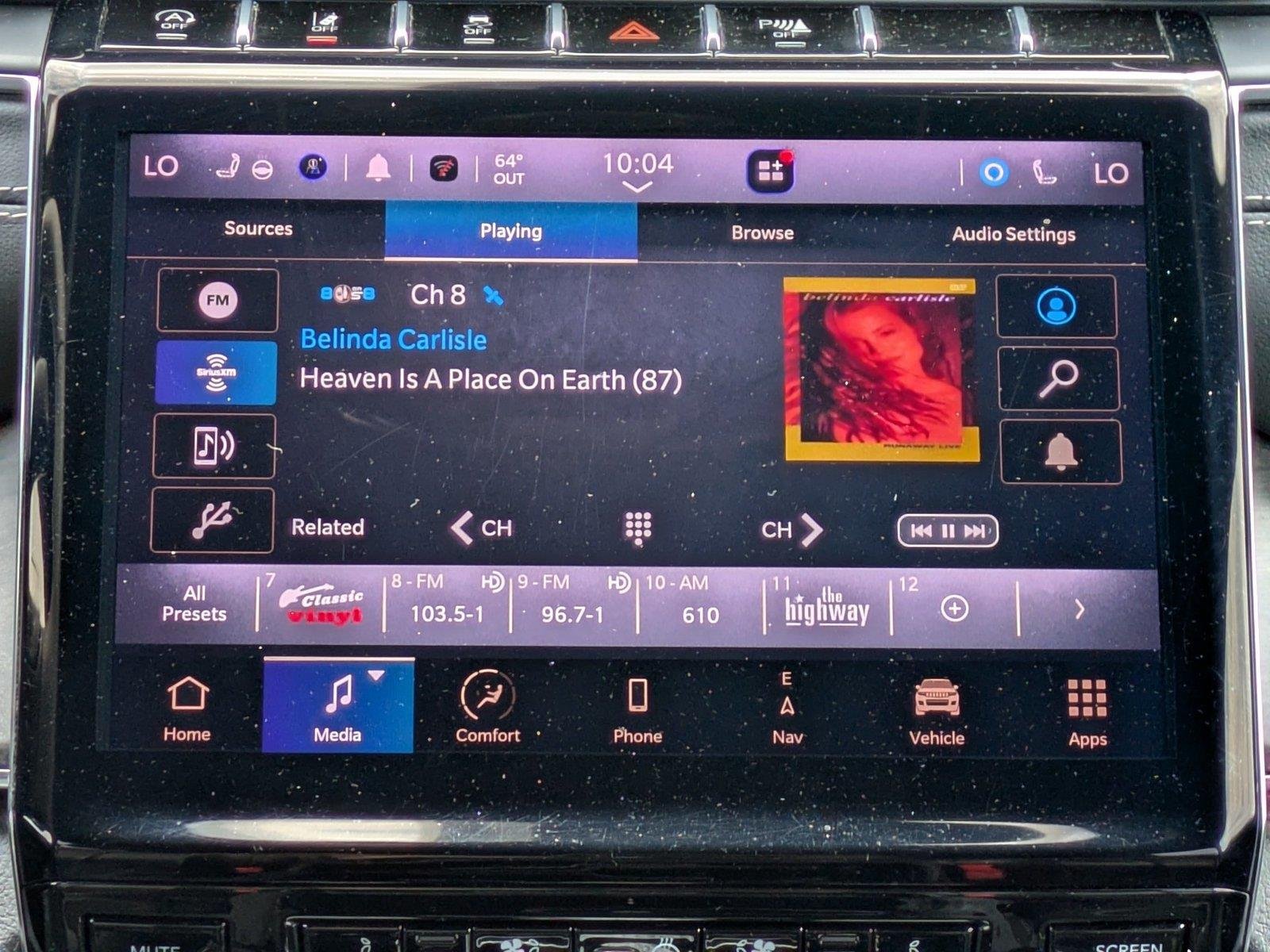Used 2023 Diamond Black Crystal Pearlcoat Jeep Overland image 18