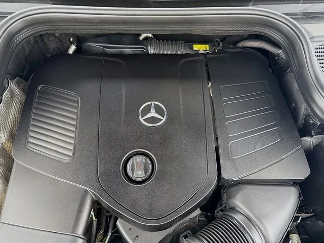 Used 2025 Gray Mercedes-Benz GLE 450e image 32