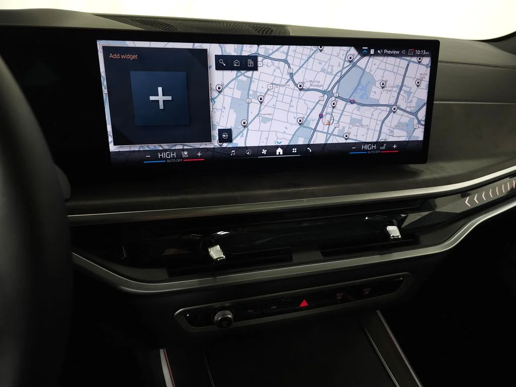 Used 2025 White BMW xDrive40i image 23