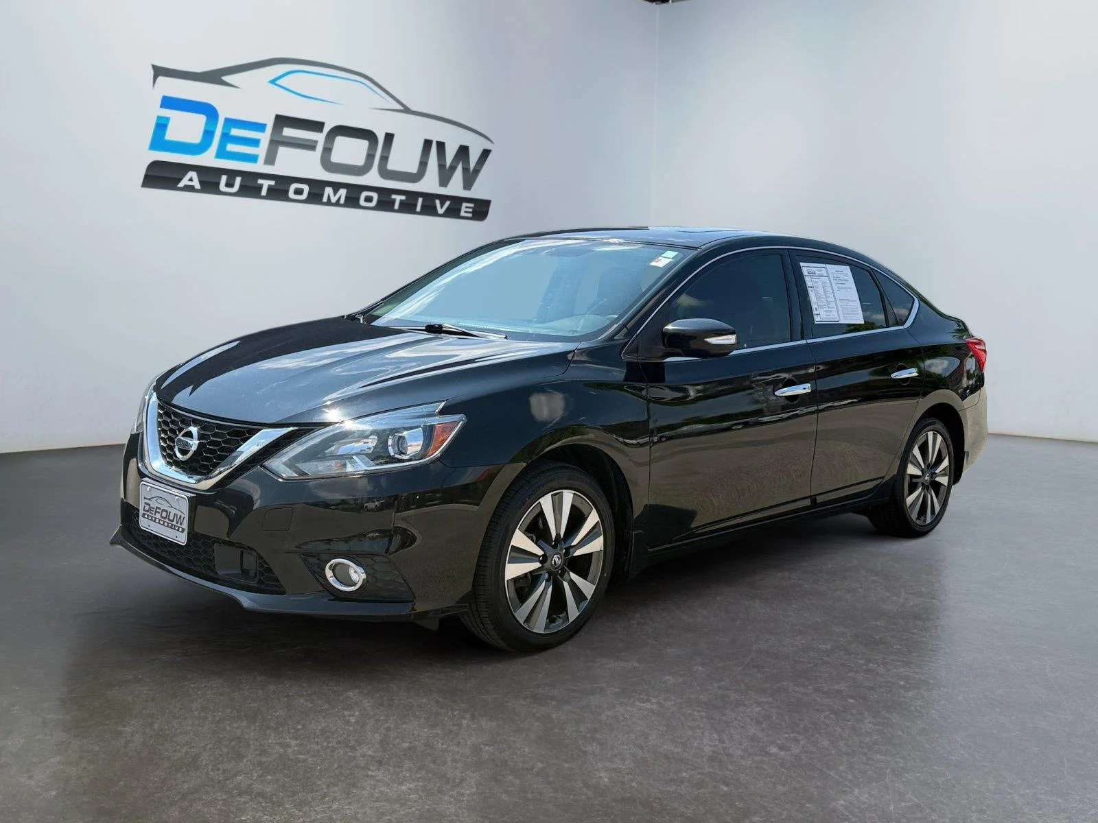 Used 2018 Super Black Nissan SL image 7
