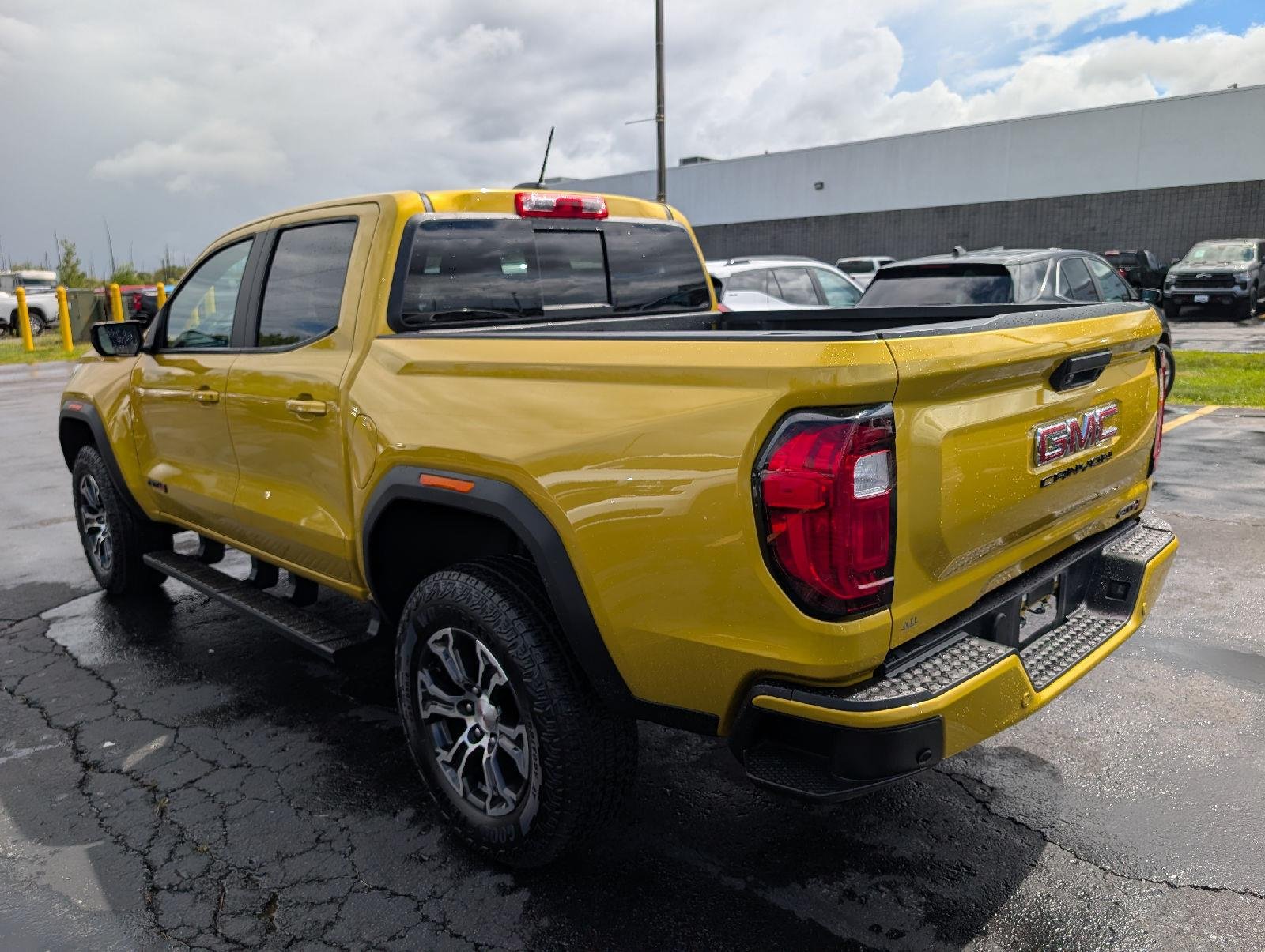 Used 2023 Solar Flare Metallic GMC 4WD AT4 image 6