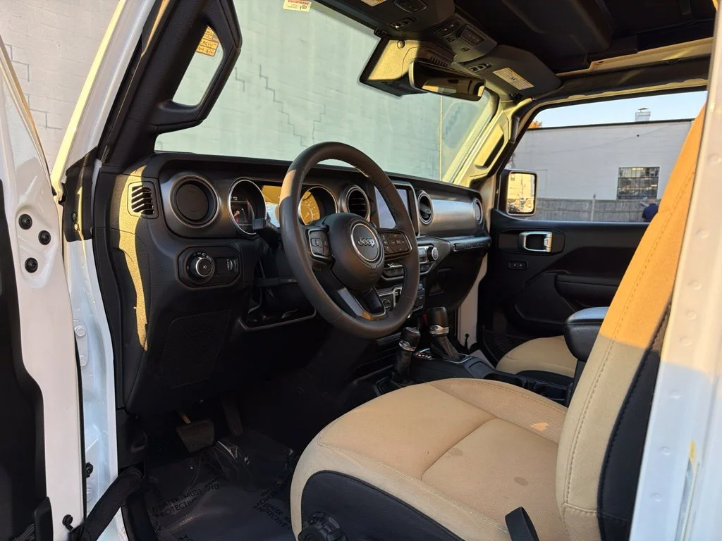 Used 2023 White Jeep Sport S image 27